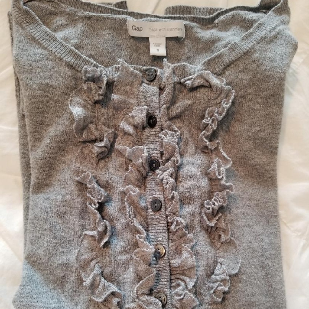 GAP Sweater